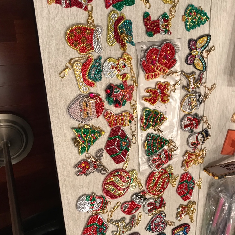 Sparkle Keychains - Picture 3 of 3